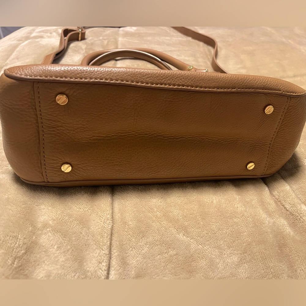 Tory Burch Amanda Satchel Purse
Brown Tan Leather Gold